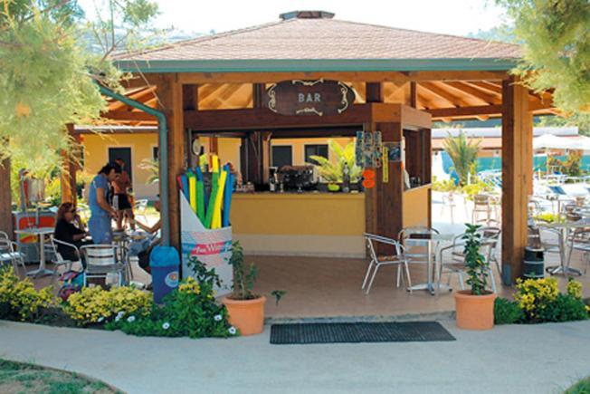 Residenza Marinella Aparthotel Zambrone Buitenkant foto