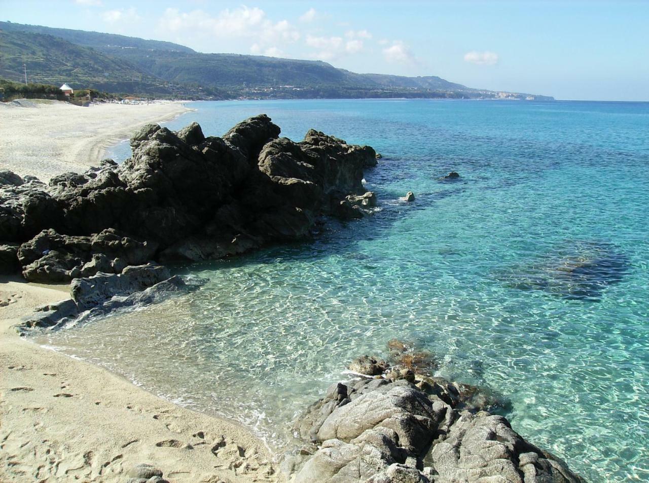 Residenza Marinella Aparthotel Zambrone Buitenkant foto