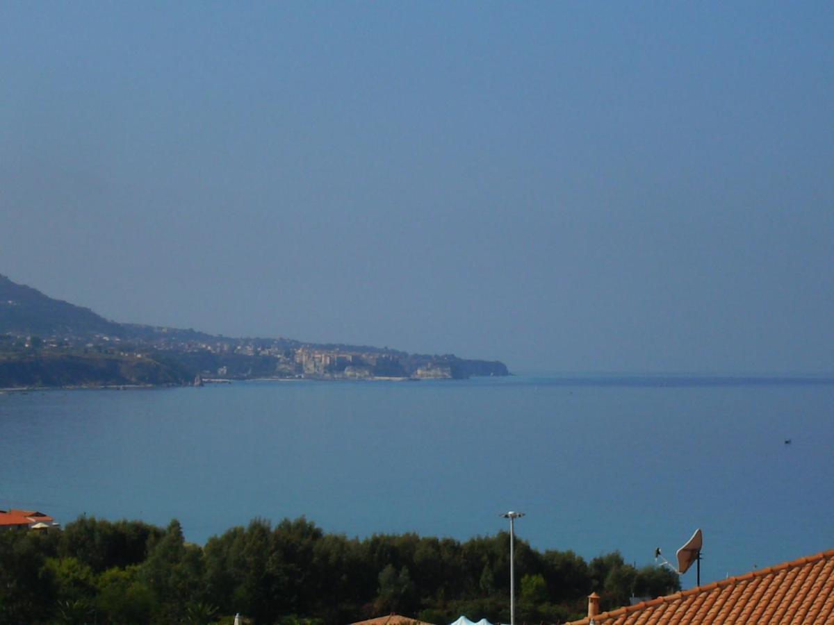 Residenza Marinella Aparthotel Zambrone Buitenkant foto